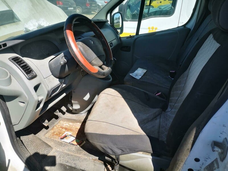 Photo 8 - Renault Trafic 2002 y parts