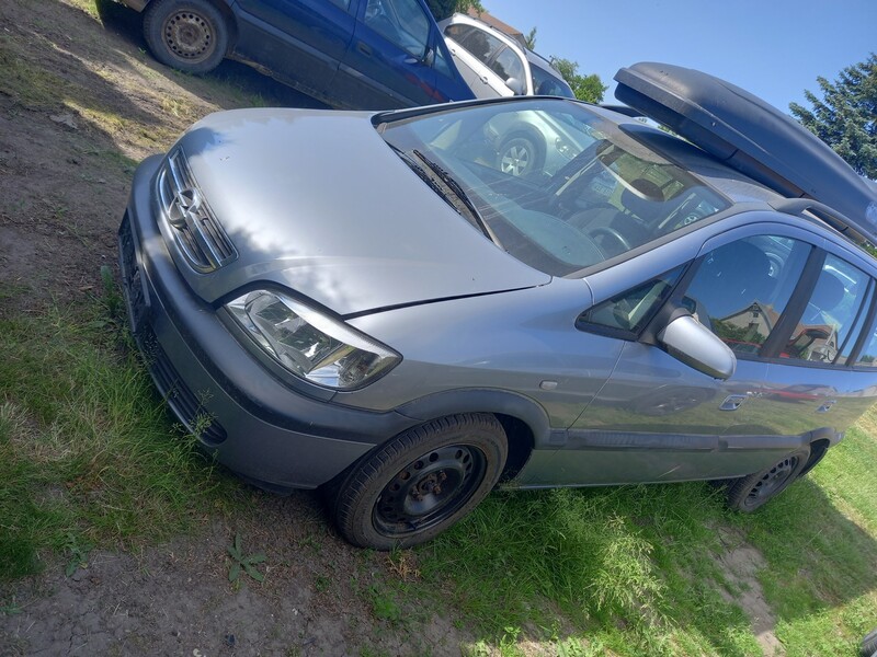 Opel Zafira 2004 y parts