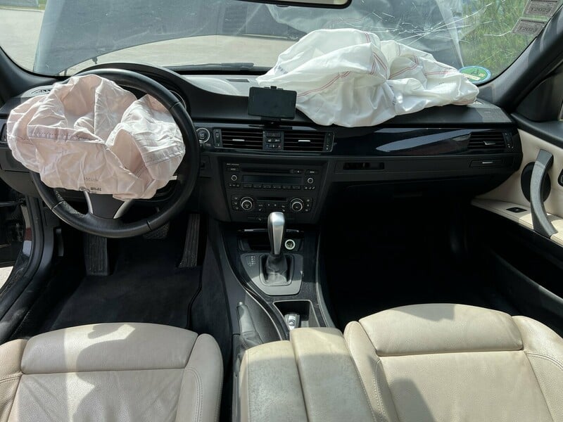 Photo 16 - Bmw 330 E91 2011 y parts