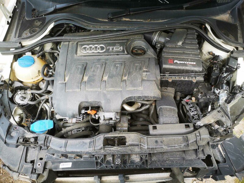 Photo 4 - Audi A1 2012 y parts