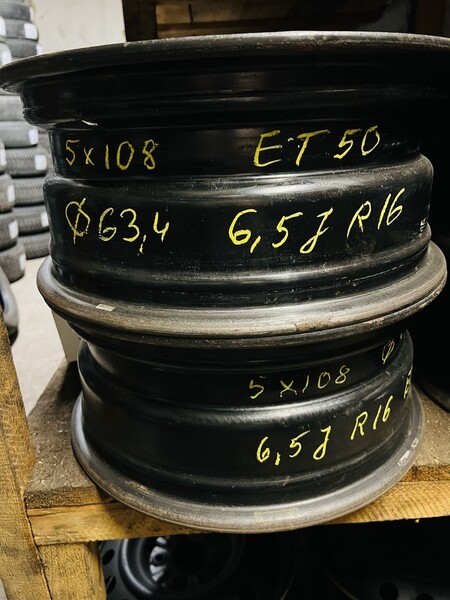 Фотография 2 - Ford R16 стальные штампованные диски