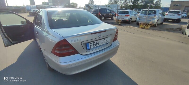 Photo 5 - Mercedes-Benz C 220 2000 y parts