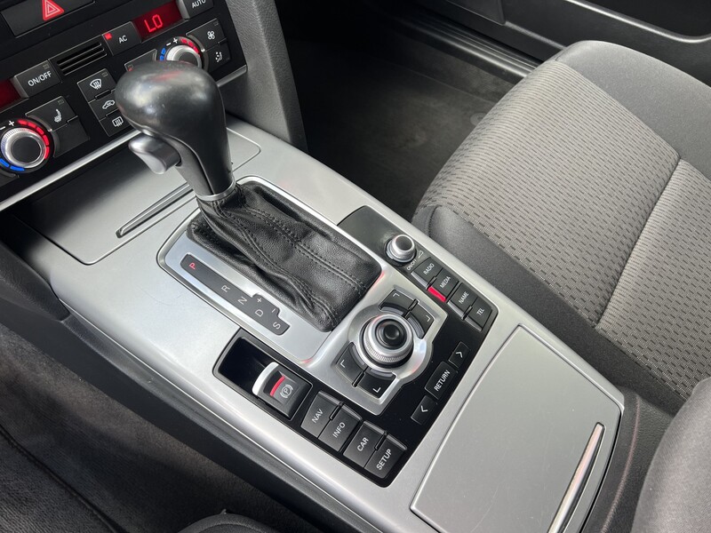 Фотография 26 - Audi A6 TDI Multitronic 2010 г