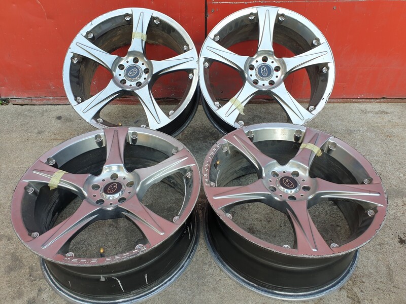 Photo 2 - Light alloy R18 rims