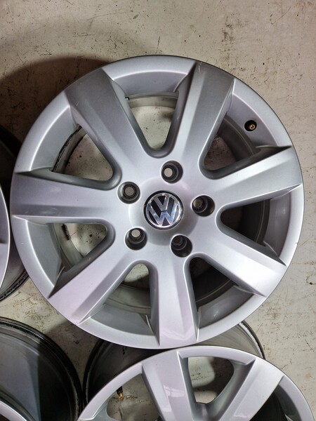 Photo 6 - Volkswagen Touareg R17 light alloy rims