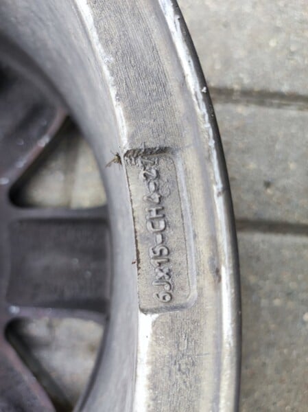 Photo 2 - Citroen Peugeot 307 light alloy R15 rims