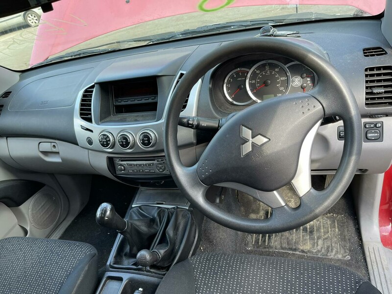 Nuotrauka 11 - Mitsubishi Pajero IV 2012 m dalys