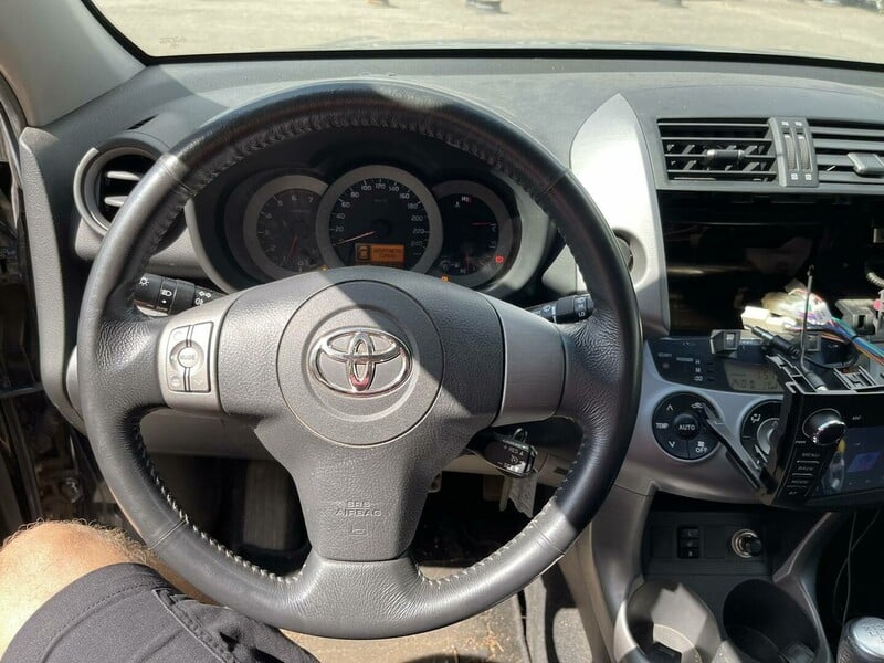 Photo 11 - Toyota Rav4 III 2006 y parts