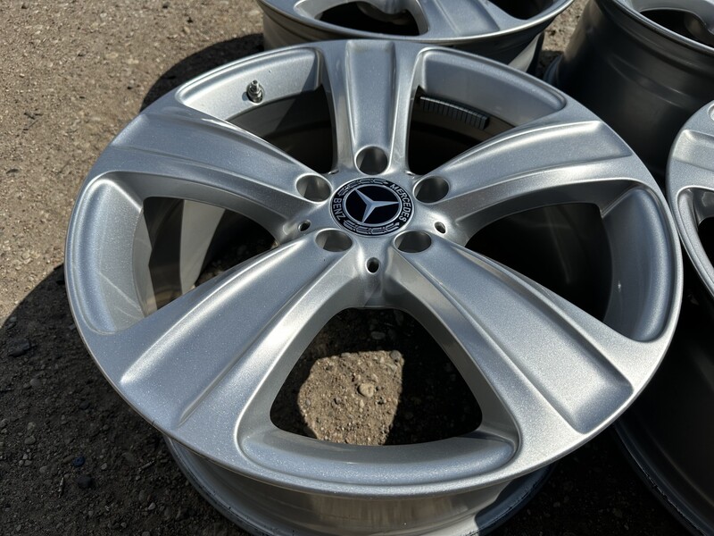 Фотография 3 - Mercedes-Benz R18 литые диски