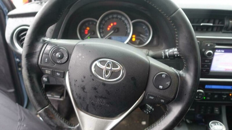 Фотография 5 - Toyota Auris 2.0 D-4D 2013 г
