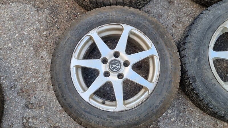 Passat light alloy R15 rims