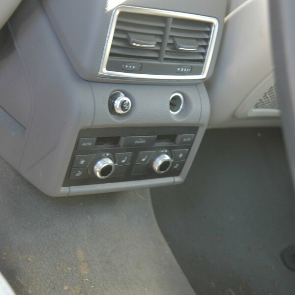 Photo 15 - Audi Q7 2013 y parts