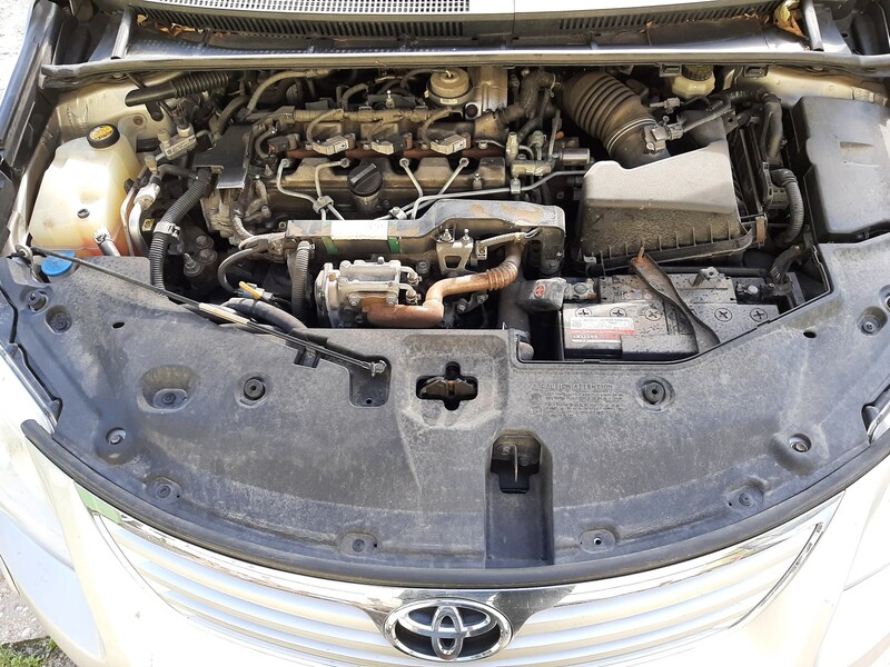 Photo 5 - Toyota Avensis III 2010 y parts