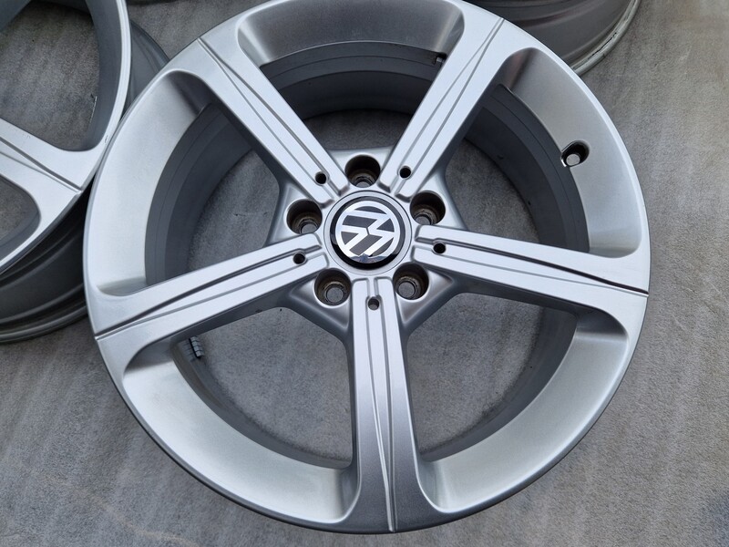 Фотография 4 - Volkswagen Golf R17 литые диски