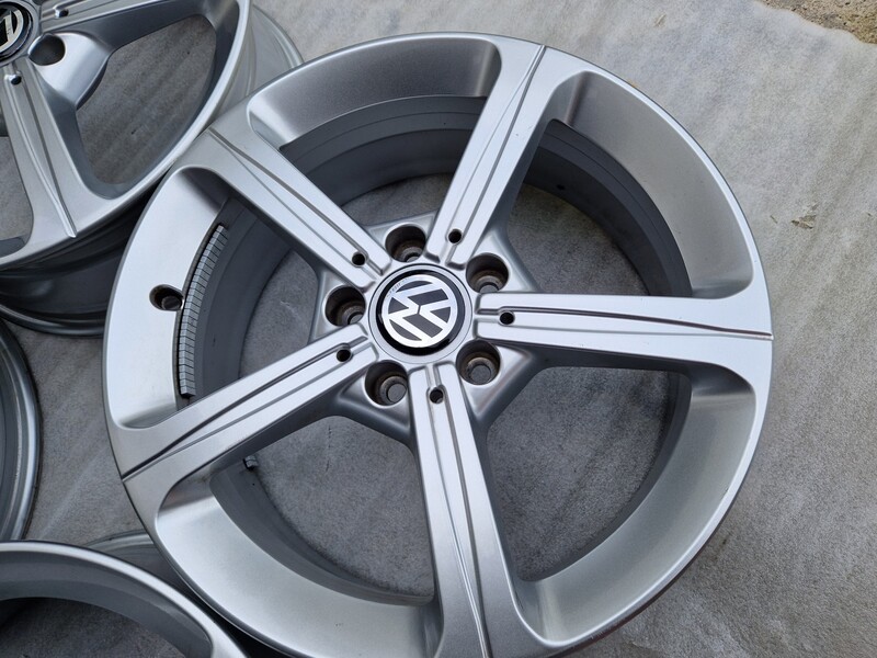 Фотография 6 - Volkswagen Golf R17 литые диски