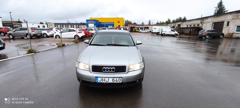 Audi A4 2003 m dalys