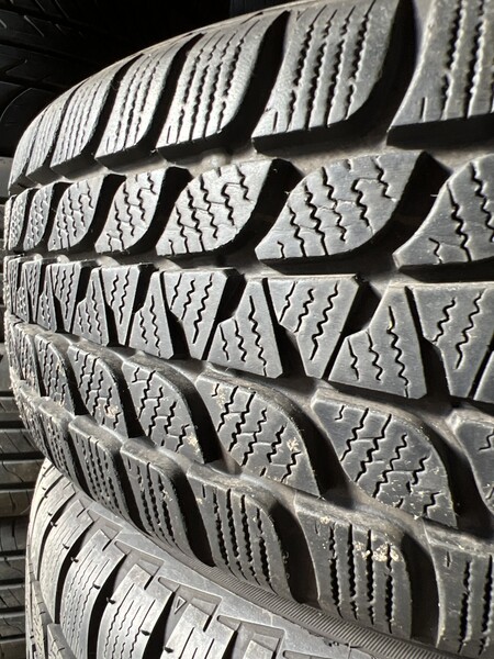 Фотография 3 - Bridgestone R16 зимние шины для автомобилей