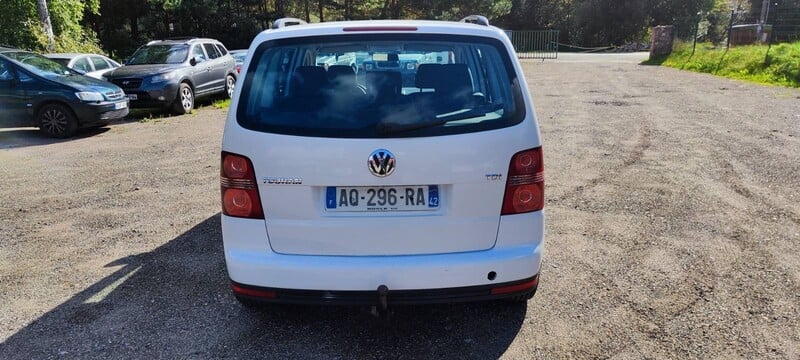 Фотография 8 - Volkswagen Touran 2008 г Минивэн