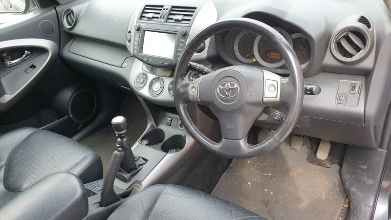 Nuotrauka 5 - Toyota Rav4 2006 m dalys