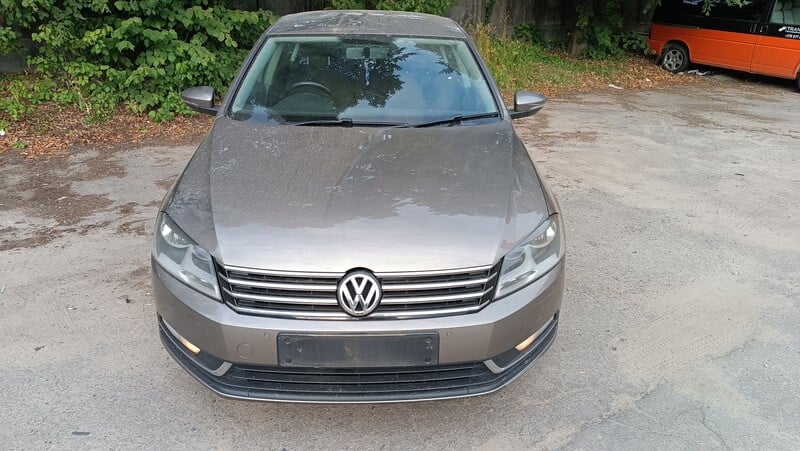 Photo 2 - Volkswagen Passat B7 2011 y parts