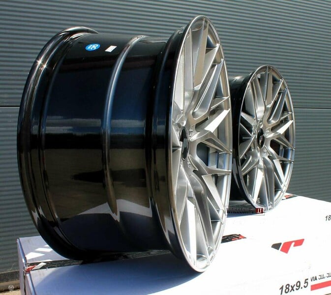 Photo 8 - Japan Racing JR28 Hyper Black light alloy R19 rims