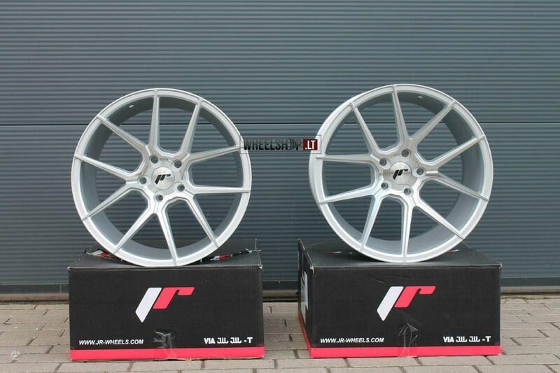 Photo 3 - JR30 Silver rims