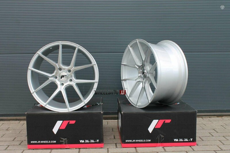 Photo 4 - JR30 Silver rims