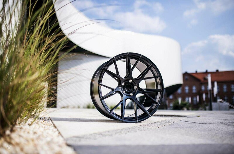 Photo 3 - JR42 Black FlowFormed rims