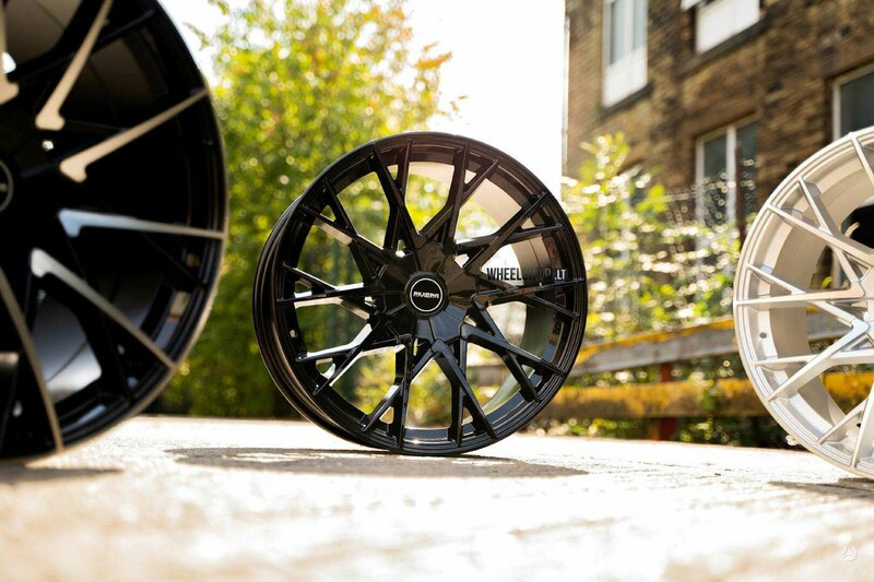 Photo 2 - RV197 Gloss Black rims