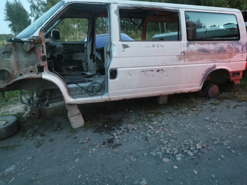 Photo 5 - Volkswagen Caravelle 1996 y parts