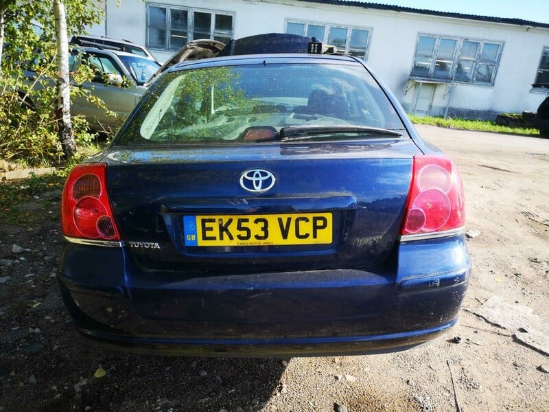 Photo 6 - Toyota Avensis 2004 y parts