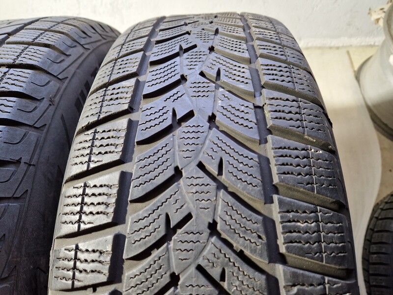 Photo 3 - Goodyear 5mm R17 winter tyres passanger car