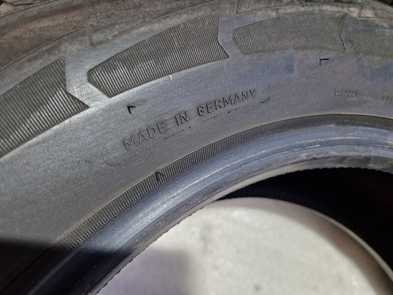 Photo 9 - Goodyear 5mm R17 winter tyres passanger car