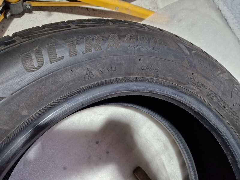 Photo 10 - Goodyear 5mm R17 winter tyres passanger car