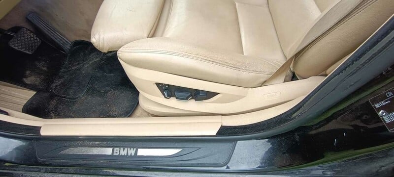 Photo 8 - Bmw 530 2011 y parts