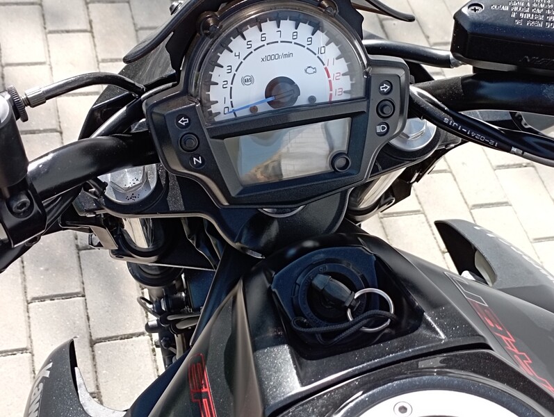Фотография 2 - Kawasaki ER 2015 г Классический / Streetbike мотоцикл