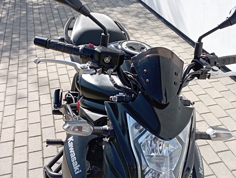 Фотография 12 - Kawasaki ER 2015 г Классический / Streetbike мотоцикл