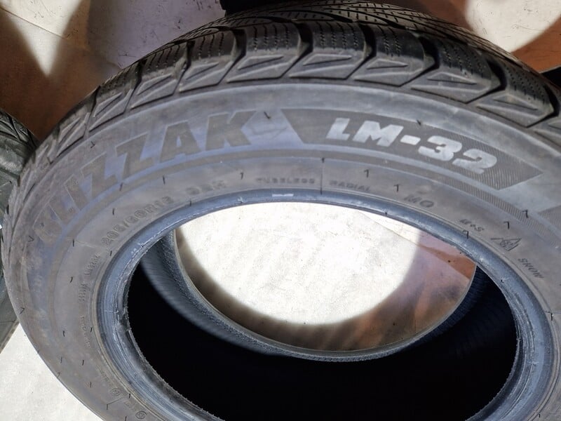 Photo 14 - Bridgestone 4-5mm R16 universal tyres passanger car