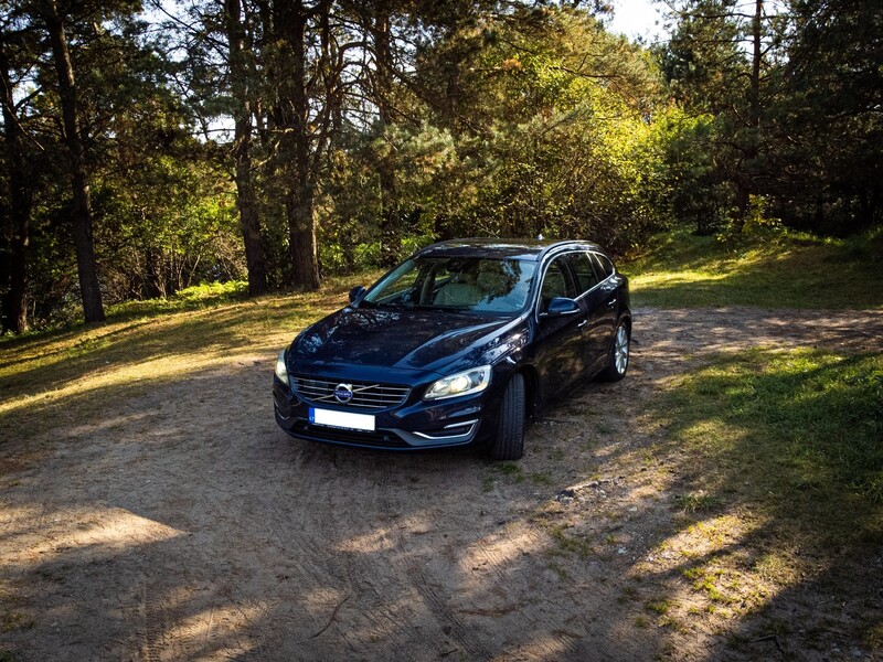 Фотография 1 - Volvo V60 D4 2014 г