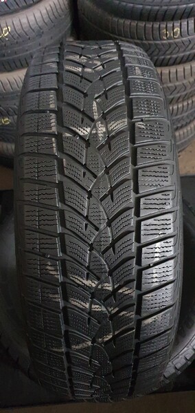 Photo 1 - R17 universal tyres passanger car
