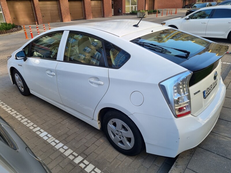 Photo 3 - Toyota Prius IV 2012 y
