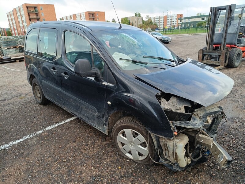 Photo 3 - Citroen Berlingo 2009 y parts