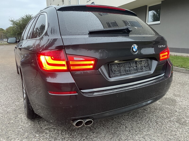 Photo 4 - Bmw 520 F10 d Touring 2010 y
