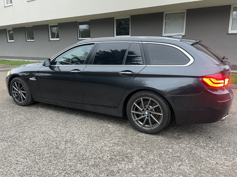 Photo 10 - Bmw 520 F10 d Touring 2010 y