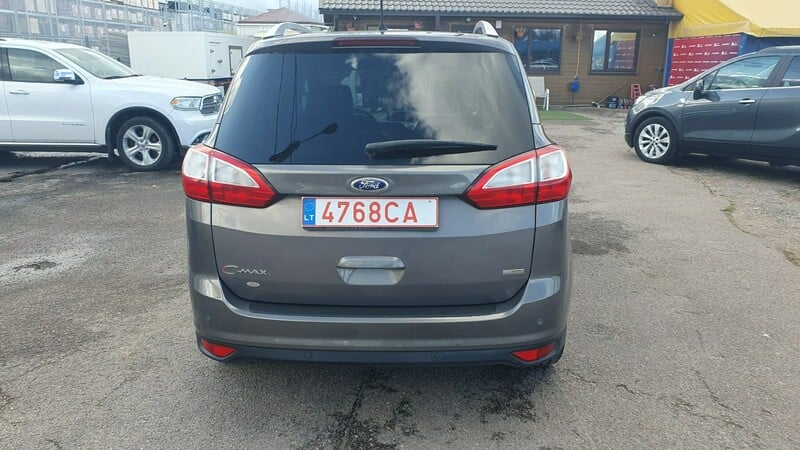 Photo 5 - Ford Grand C-MAX 2013 y Van