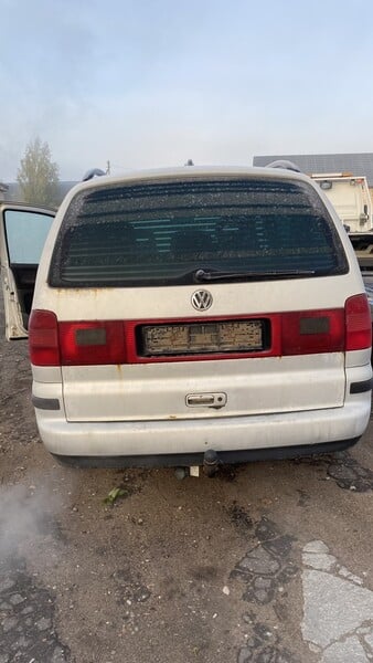 Photo 2 - Volkswagen Sharan 2002 y parts