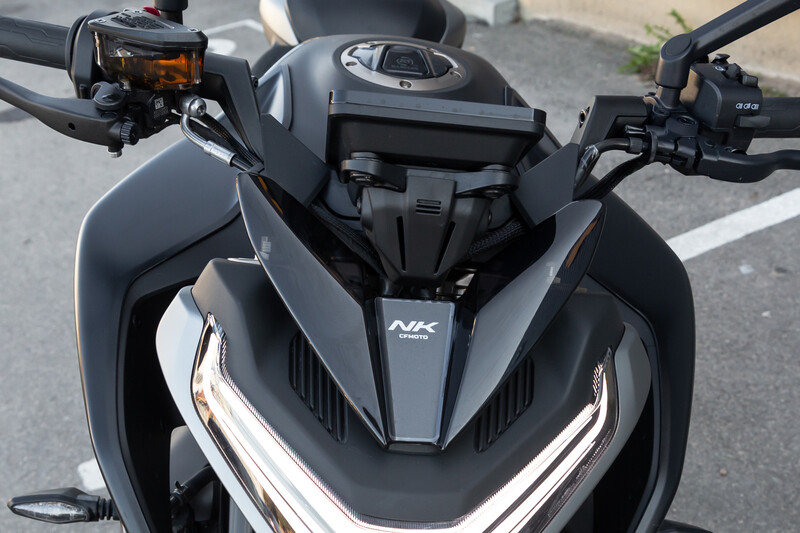 Nuotrauka 25 - CFMOTO 800NK 2024 m Klasikinis / Streetbike motociklas
