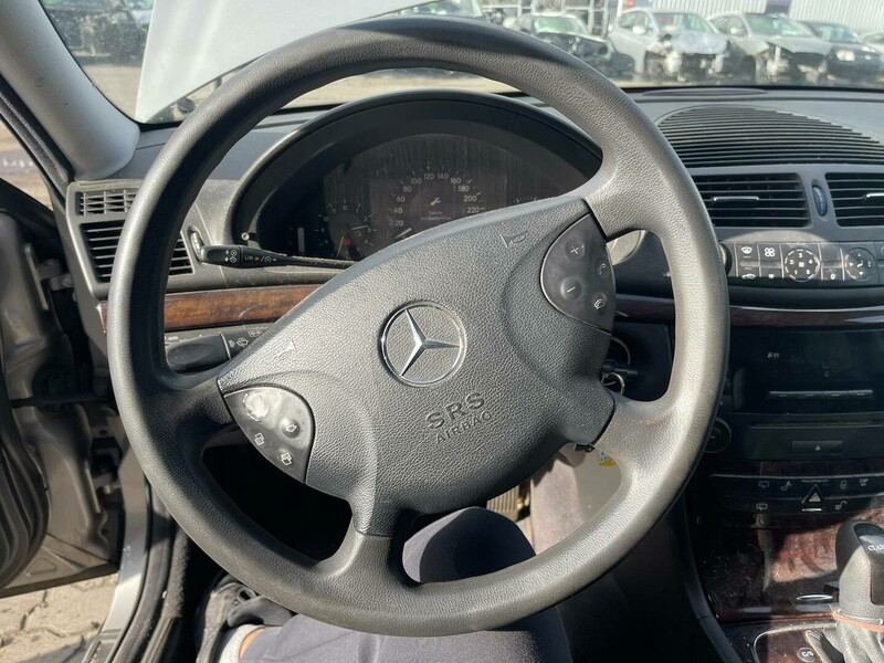 Nuotrauka 10 - Mercedes-Benz E 200 W211 2003 m dalys