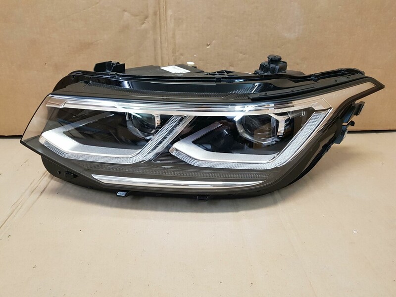 Photo 4 - Volkswagen Tiguan 2021 y parts