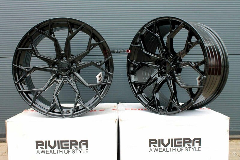 Photo 4 - RIVIERA RF5 Gloss Black Flow Formed light alloy R22 rims